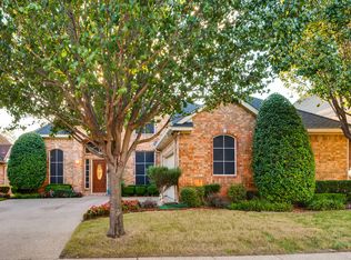 748 Village Green Dr, Desoto, TX 75115