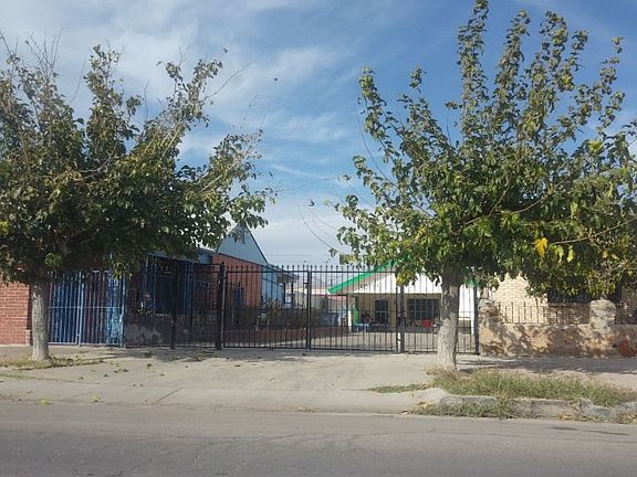 2nd image of 3017 1/2 Pera Ave