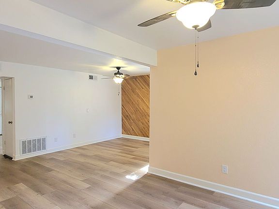 3rd image of 5333 Primrose Dr APT 3A
