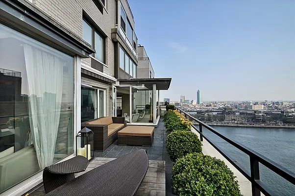 Sold by Corcoran | media 5