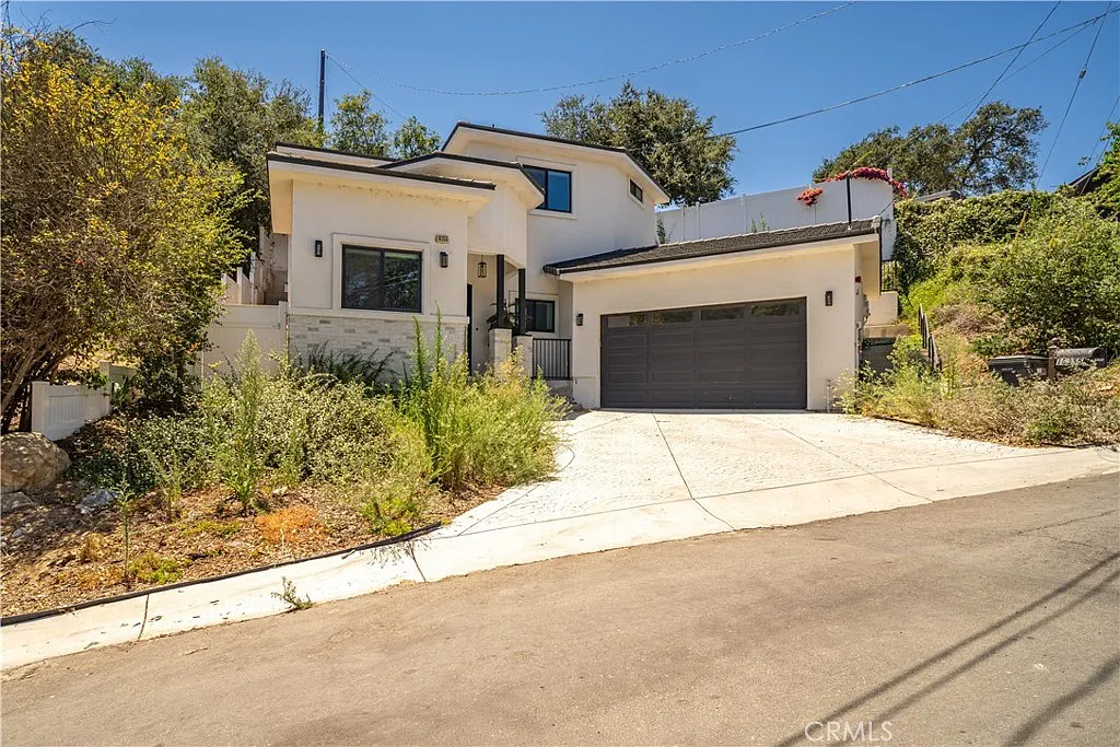 3 bed, 2.5 bath, 1280 sqft, $4,500 — Photo 2