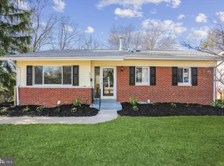 823 Harrington Rd, Rockville, MD 20852