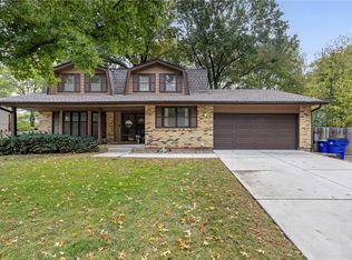 10505 W 52nd Ter, Shawnee, KS 66203