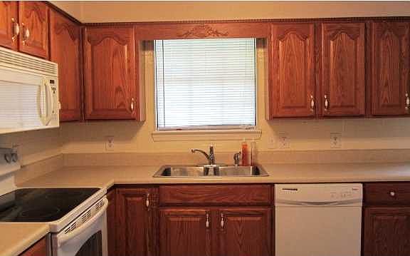5th image of 118 Homewood Dr
