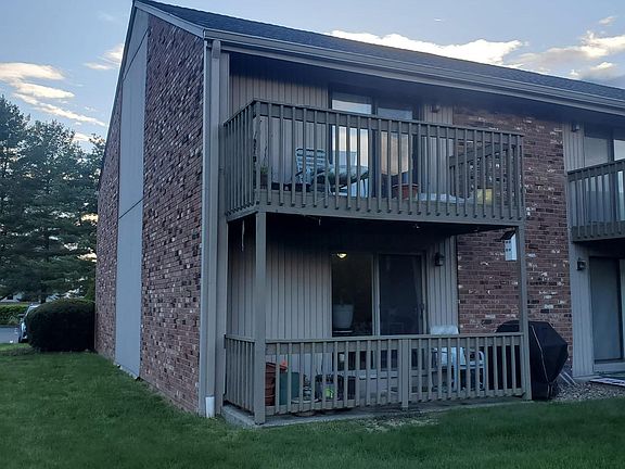 3rd image of 26 Amato Dr APT J