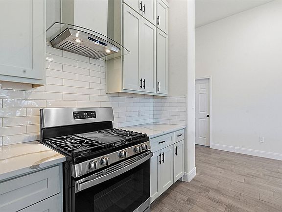 5th image of 112 Margarita Dr