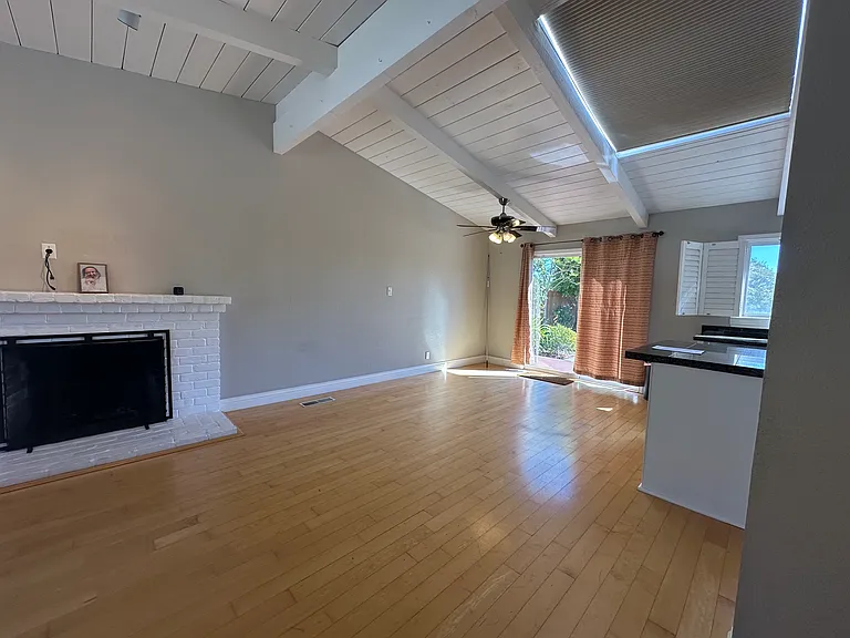 2350 Rosewood Dr — Photo 6