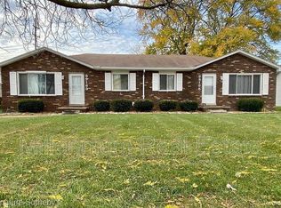 39169 Jefferson Ave, Harrison Township, MI