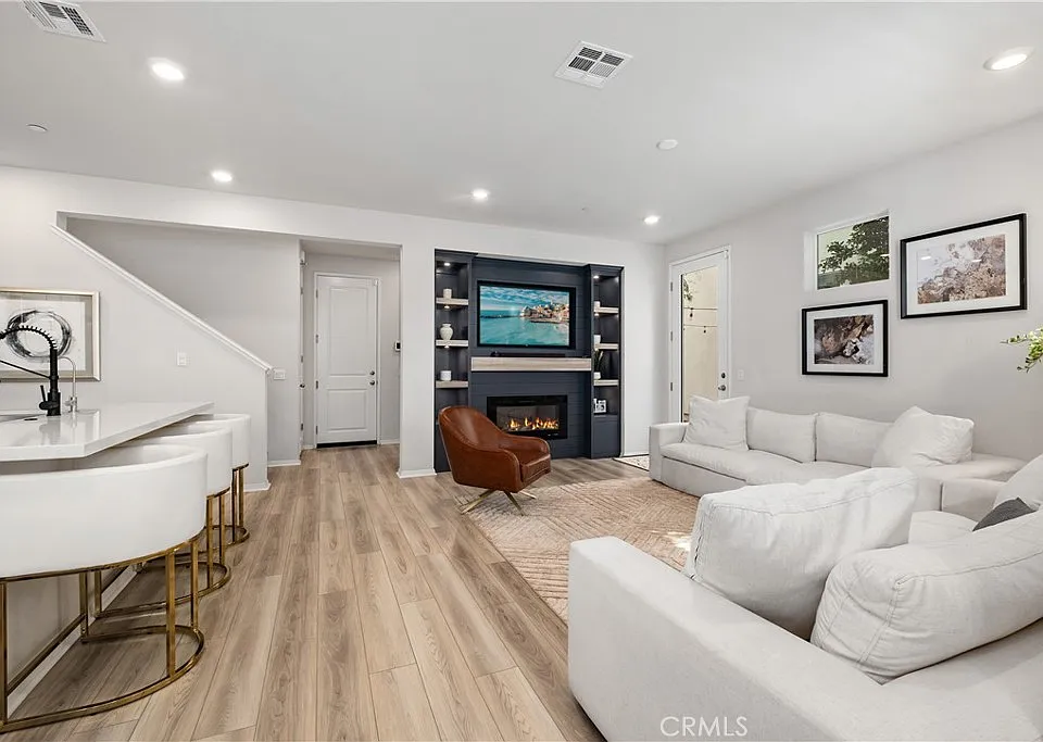 1152 Whirlwind Dr