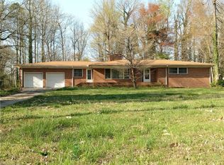 214 Pine Ridge Dr, High Point, NC 27262