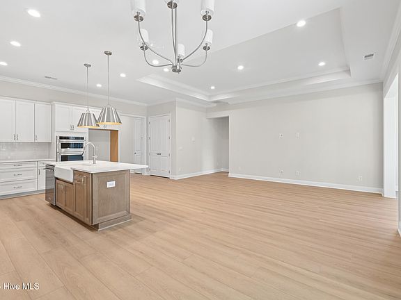 4th image of 1562 St. Lucia Drive SW