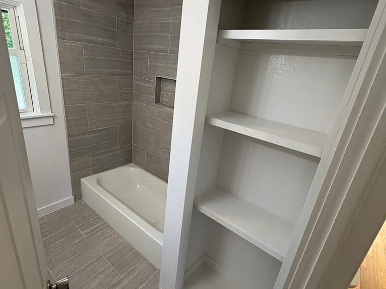 355 Cresham Dr — Photo 12