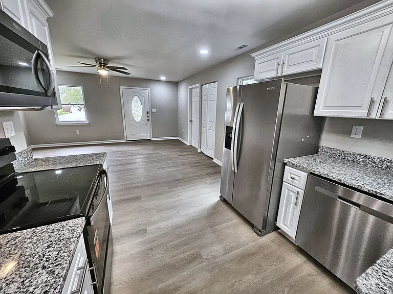 536 Leonard Rd — Photo 5