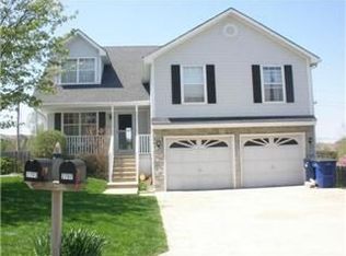 2703 NE Springbrook St, Blue Springs, MO 64014