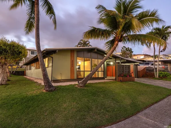 2342 Ahapule St, Pearl City, HI 96782