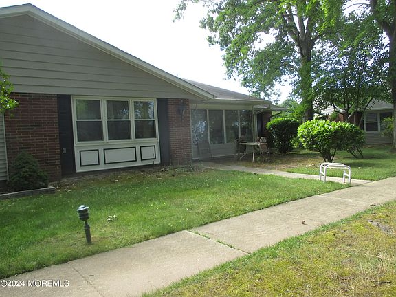 5th image of 618B Huntington Drive