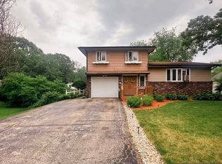 412 Morningside Dr, Rockford, IL 61108