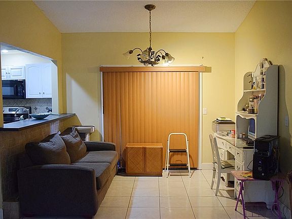 3rd image of 6096 Buckeye Court