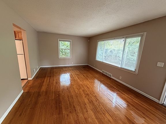2nd image of 4239 Redick Ave