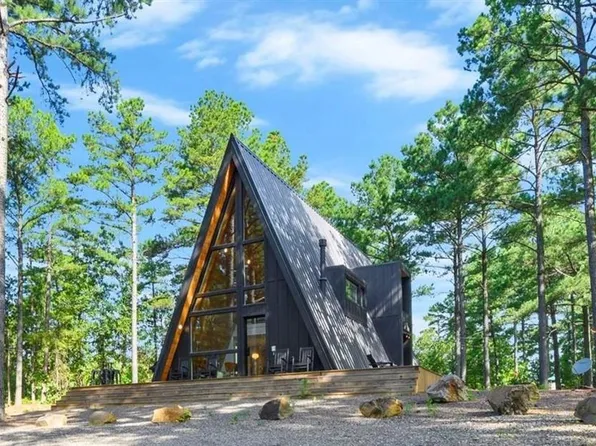 297 Triton Trl, Broken Bow, OK 74728