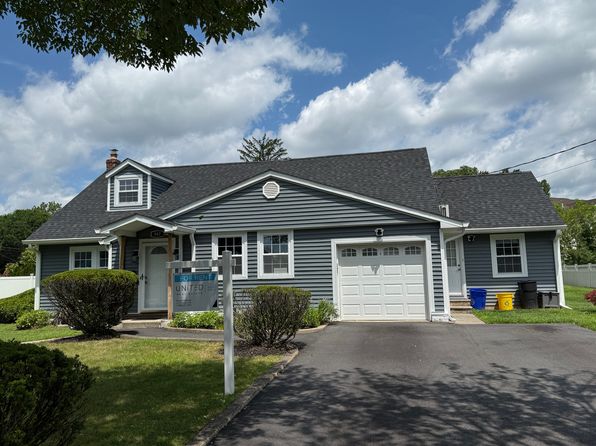 987 Pleasant Dr