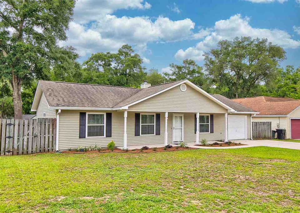 1st image of 2613 Crocket Ct