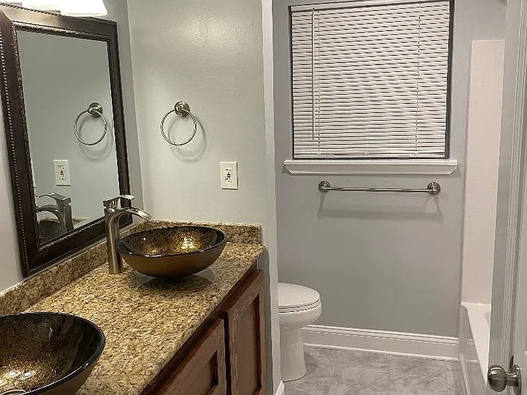 10451 N Essex Dr — Photo 8