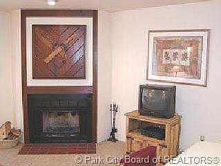 3rd image of 1485 Woodside Ave #107B
