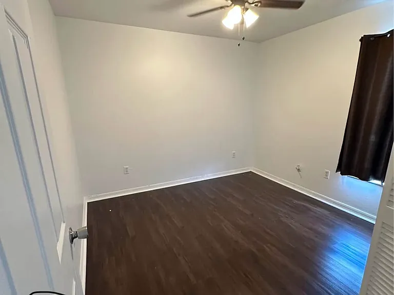 2904 NE 7th Pl — Photo 5