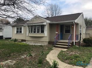 579 Ames St, Elmore, OH 43416