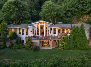 221 Connection Cir, Robbinsville, NC 28771