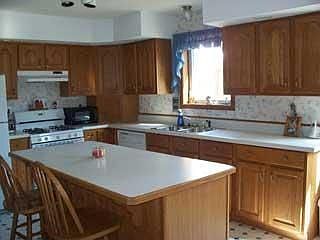 2nd image of 8861 Akins Rd