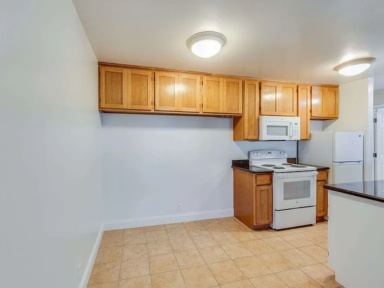 3422 Andover St #304 — Photo 14