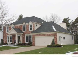 25 Spruceland Ter, Lancaster, NY 14086
