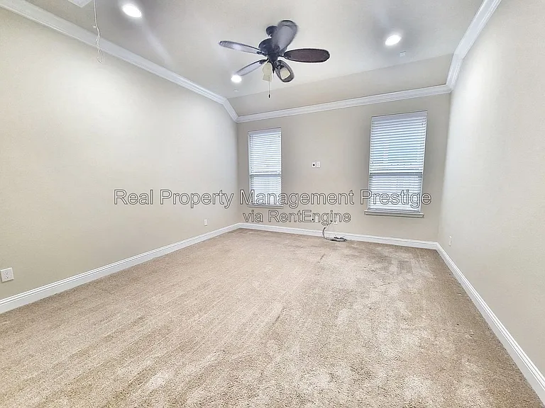 4820 Piares Ln — Photo 9