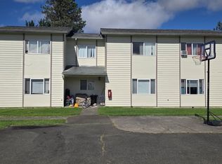 877 Landing St, Sutherlin, OR 97479