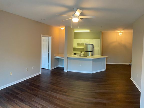 5th image of 60 Fenwick Hall Aly APT 428