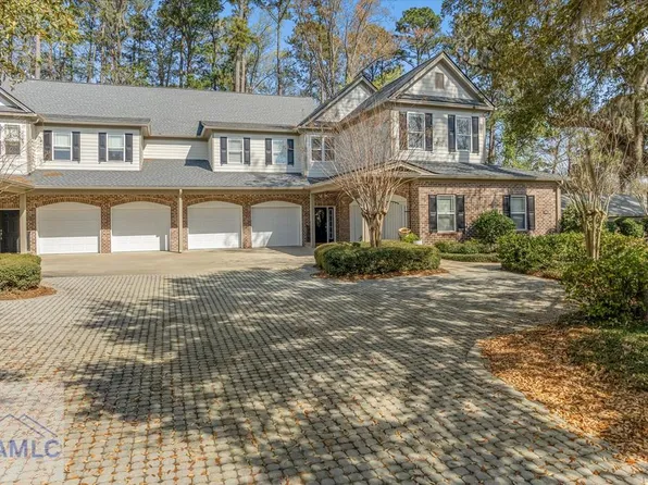 704 River Oaks Dr, Richmond Hill, GA 31324