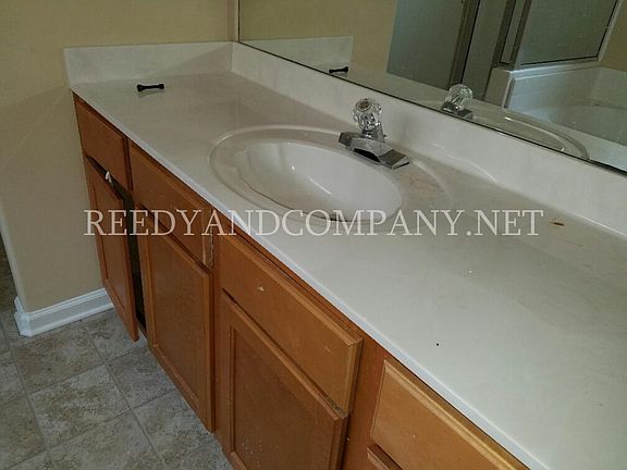 5th image of 10097 Mill Hill Ave