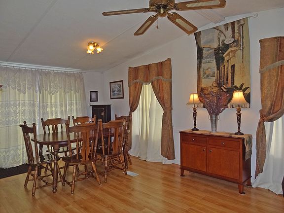 4th image of 219 Bonfili Ln