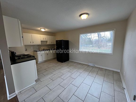 5th image of 8705 Ruskin Way