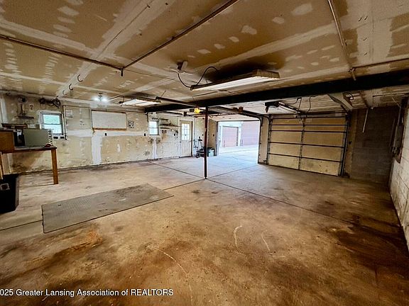 5th image of 2651 Elliott Rd