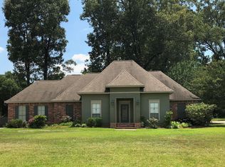 8886 Myrtle Hill Dr, Saint Francisville, LA 70775