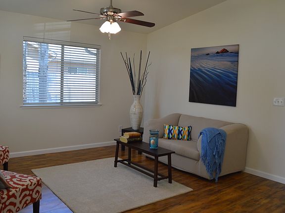 Entrance Living Room