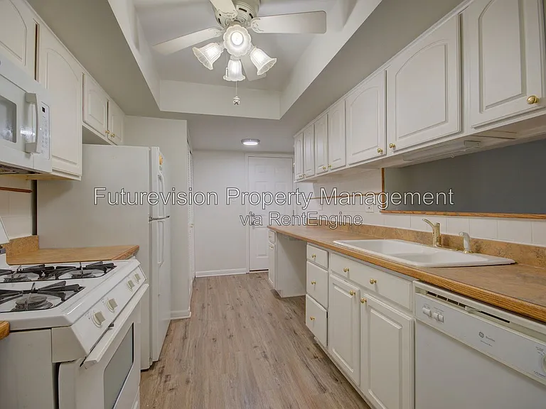 4 Millstone Ct #A — Photo 8