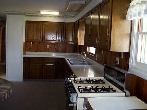 3rd image of 333 N Eugene Ave