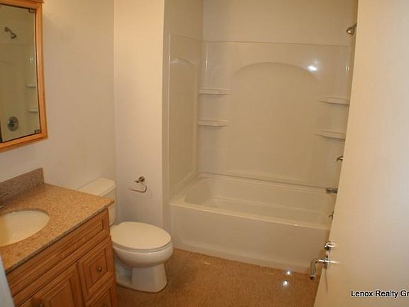 4th image of 501 Roosevelt Ave Unit 207