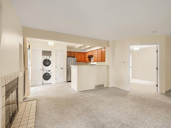 5th image of 4819 White Rock Circle #E