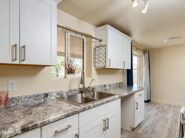 4680 S Camino Barrera, Tucson, AZ 85714