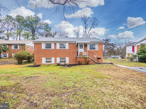 14104 Essex Dr, Woodbridge, VA 22191